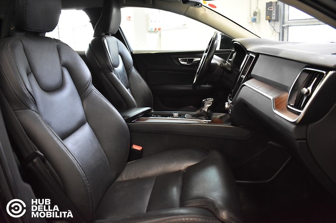 VOLVO V60 Cross Country D4 AWD Geartronic Pro